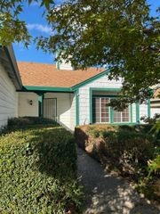 8170 Derbyshire Cir, Sacramento, CA 95828