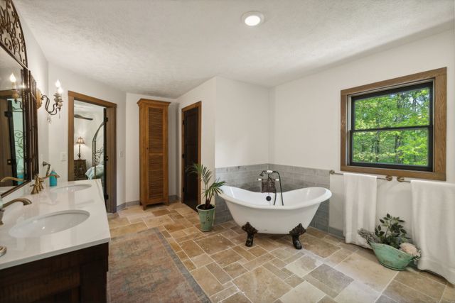 5617A Pinewood Rd, Franklin, TN 37064