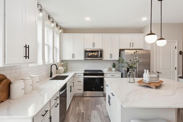 10394 Glacier Lane N, Maple Grove, MN 55369