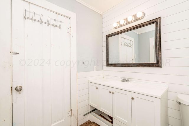 4233 SW 14TH Avenue, Amarillo, TX 79106