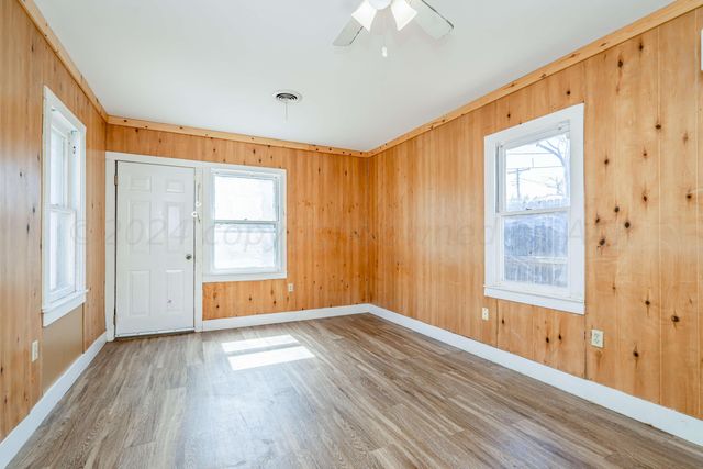 4233 SW 14TH Avenue, Amarillo, TX 79106