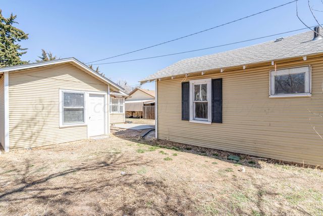 4233 SW 14TH Avenue, Amarillo, TX 79106