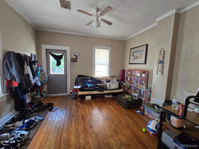 139 S Pewabic Street, Laurium, MI 49913