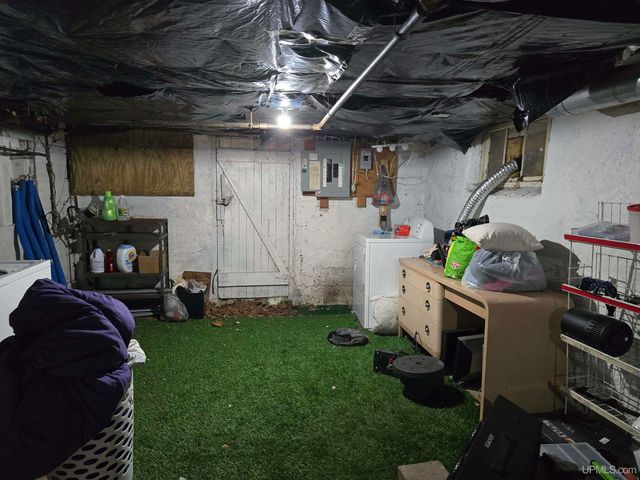 139 S Pewabic Street, Laurium, MI 49913