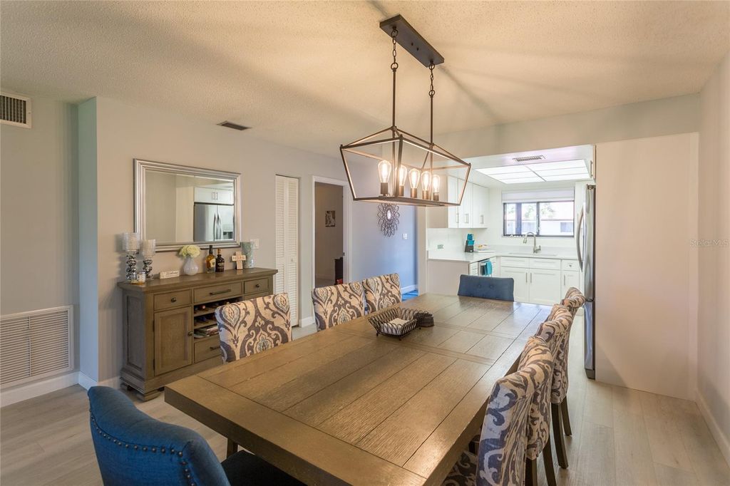 Image 11 of property listing at 3500 EL CONQUISTADOR PARKWAY 268, Bradenton, FL 34210
