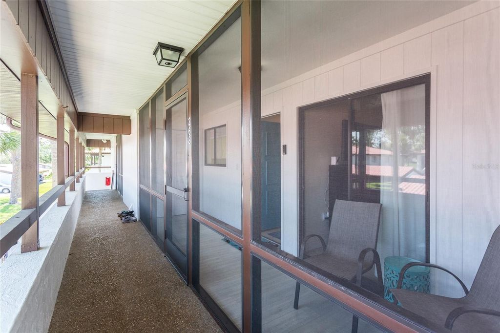 Image 4 of property listing at 3500 EL CONQUISTADOR PARKWAY 268, Bradenton, FL 34210