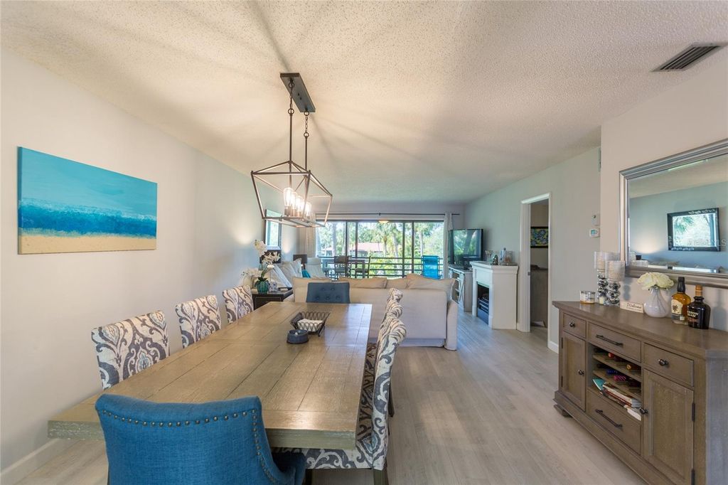Image 5 of property listing at 3500 EL CONQUISTADOR PARKWAY 268, Bradenton, FL 34210