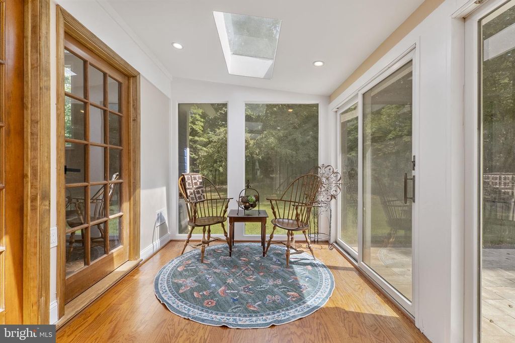 Image 27 of property listing at 16112 BARNESVILLE RD, Boyds, MD 20841