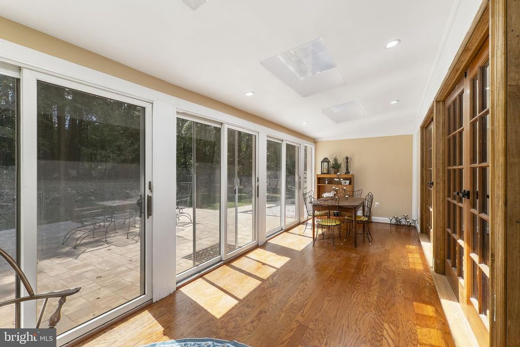 Image 28 of property listing at 16112 BARNESVILLE RD, Boyds, MD 20841