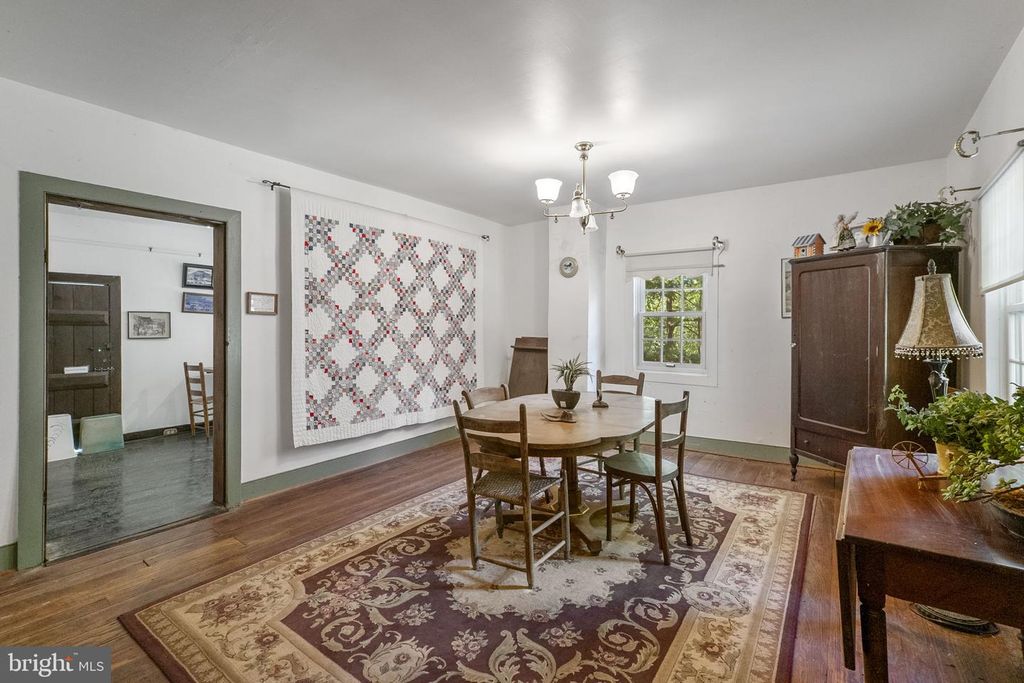 Image 67 of property listing at 16112 BARNESVILLE RD, Boyds, MD 20841