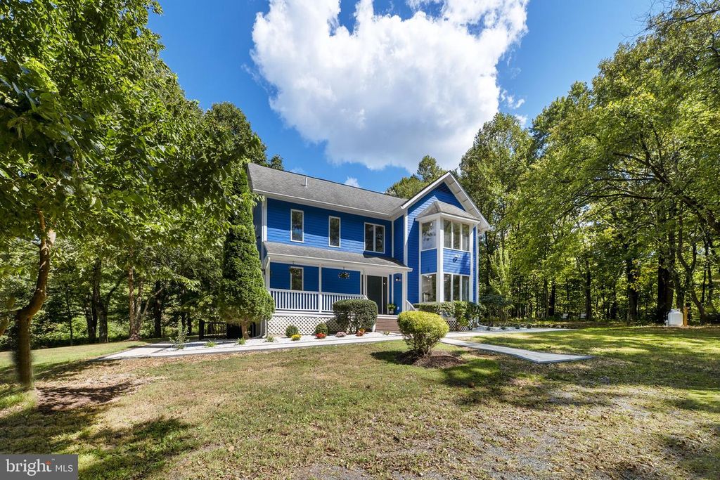 Image 90 of property listing at 16112 BARNESVILLE RD, Boyds, MD 20841
