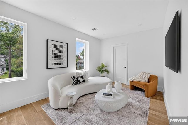 26 Collins Avenue, Closter, NJ 07624