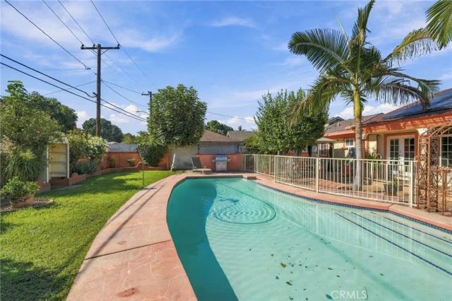 9332 Samoline Avenue, Downey, CA 90240