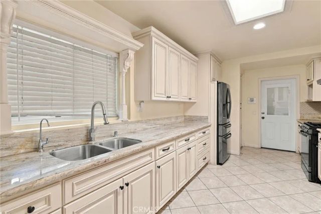 9332 Samoline Avenue, Downey, CA 90240