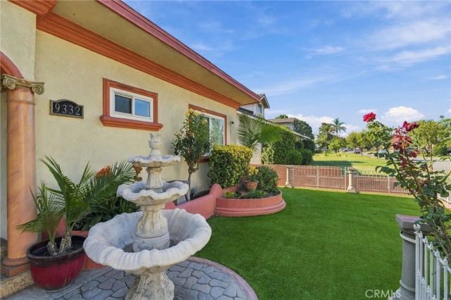 9332 Samoline Avenue, Downey, CA 90240