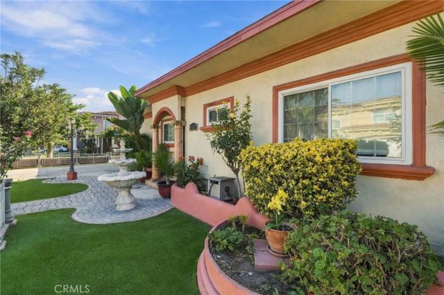 9332 Samoline Avenue, Downey, CA 90240