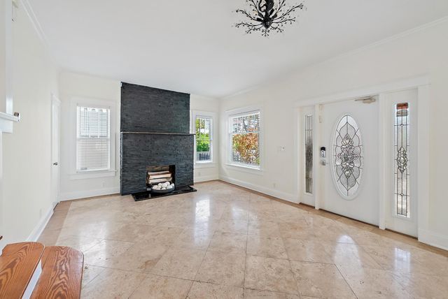 228 9TH Street, West Palm Beach, FL 33401