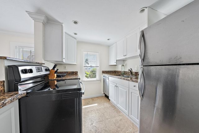 228 9TH Street, West Palm Beach, FL 33401