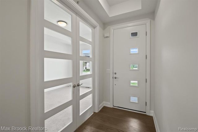 7477 Gramercy Circle 17, West Bloomfield, MI 48322