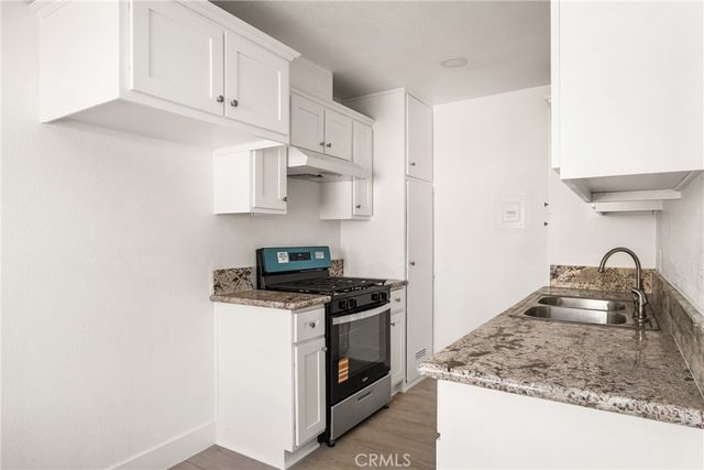 825 S Shelton Street, Santa Ana, CA 92703