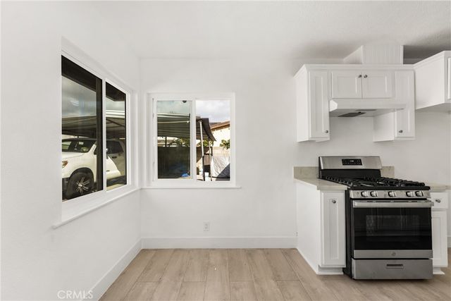 825 S Shelton Street, Santa Ana, CA 92703