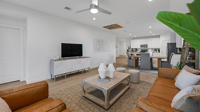 1319 Isola Bella Drive, Richmond, TX 77406