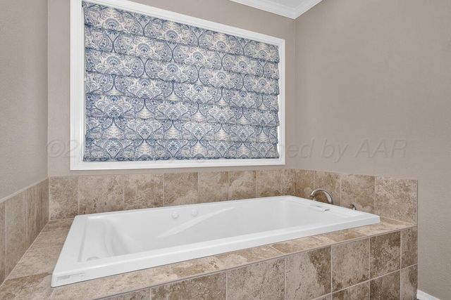 7716 WHITE PLAINS Avenue, Amarillo, TX 79121