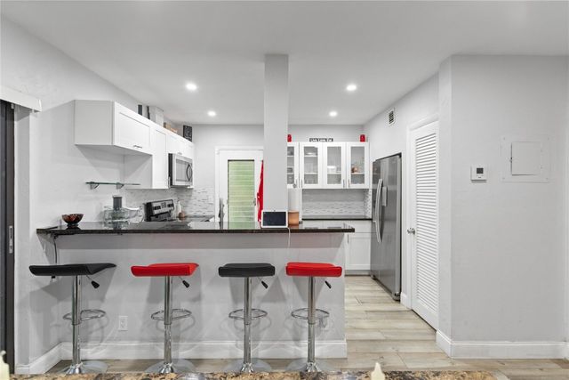 6060 S Falls Circle Drive 218, Lauderhill, FL 33319