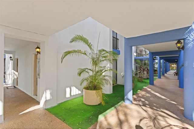 6060 S Falls Circle Drive 218, Lauderhill, FL 33319