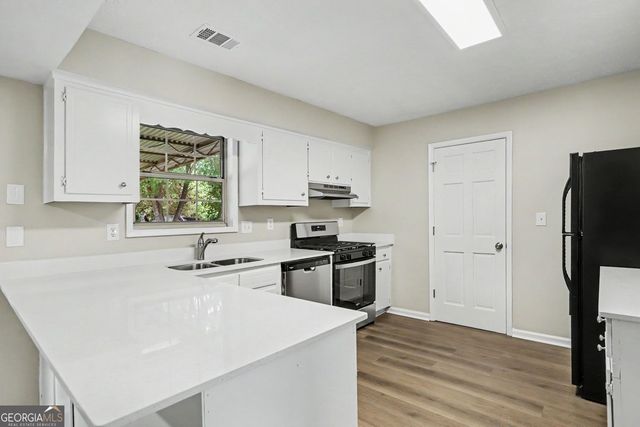 1061 Gunners Walk, Tucker, GA 30084