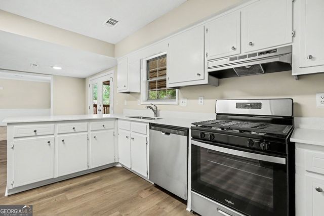 1061 Gunners Walk, Tucker, GA 30084