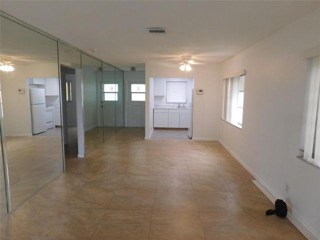 960 Crystal Lake Drive 201, Deerfield Beach, FL 33064