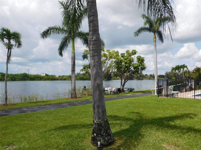 960 Crystal Lake Drive 201, Deerfield Beach, FL 33064