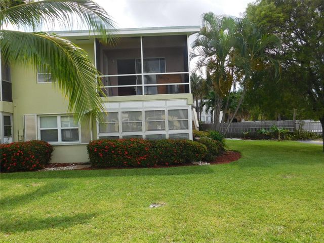960 Crystal Lake Drive 201, Deerfield Beach, FL 33064