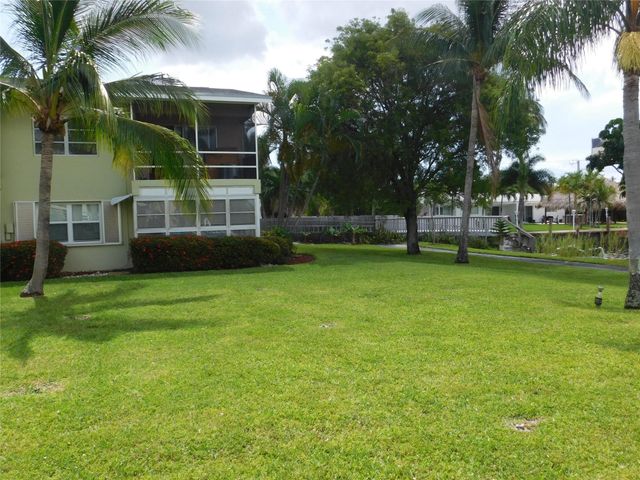 960 Crystal Lake Drive 201, Deerfield Beach, FL 33064