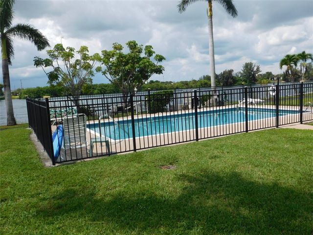 960 Crystal Lake Drive 201, Deerfield Beach, FL 33064