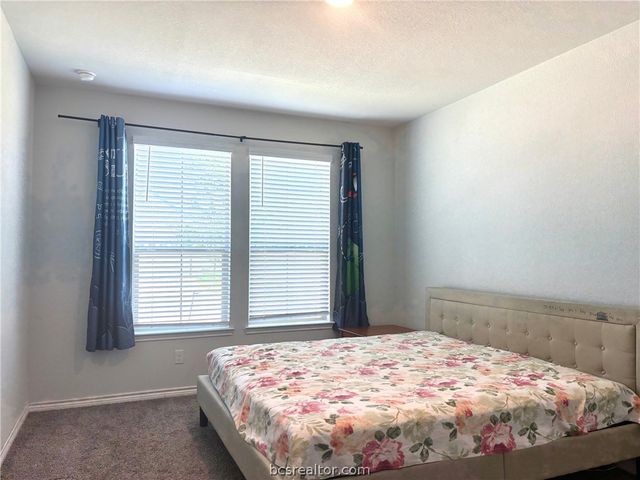 806 Mineral Wells Lane, College Station, TX 77845