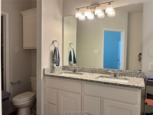 806 Mineral Wells Lane, College Station, TX 77845