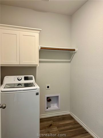 806 Mineral Wells Lane, College Station, TX 77845