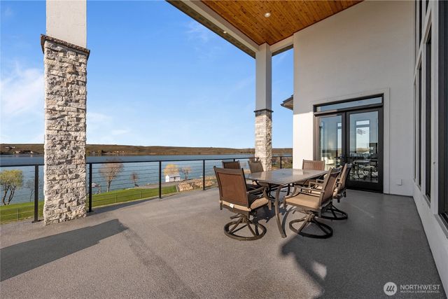 5874 Panorama Drive, Moses Lake, WA 98837