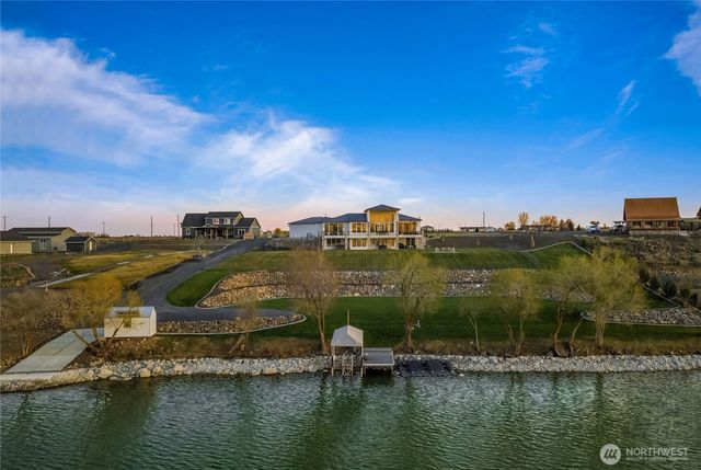 5874 Panorama Drive, Moses Lake, WA 98837