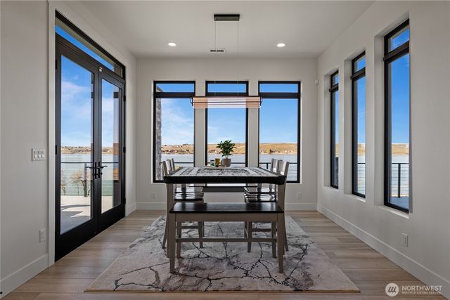 5874 Panorama Drive, Moses Lake, WA 98837