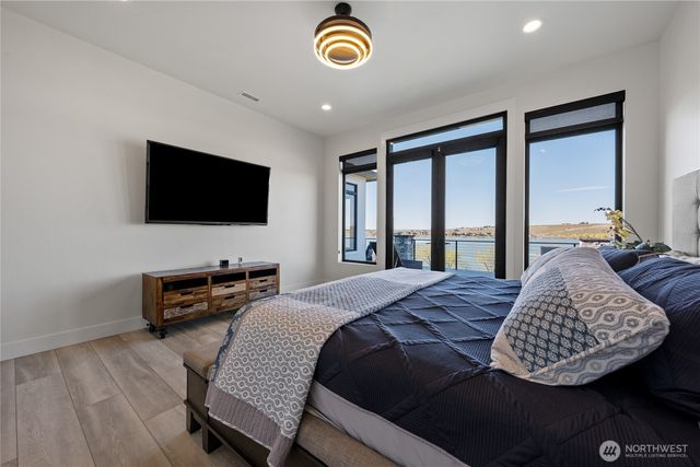 5874 Panorama Drive, Moses Lake, WA 98837