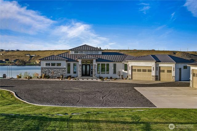 5874 Panorama Drive, Moses Lake, WA 98837
