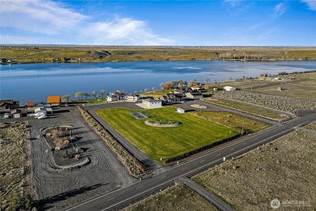5874 Panorama Drive, Moses Lake, WA 98837