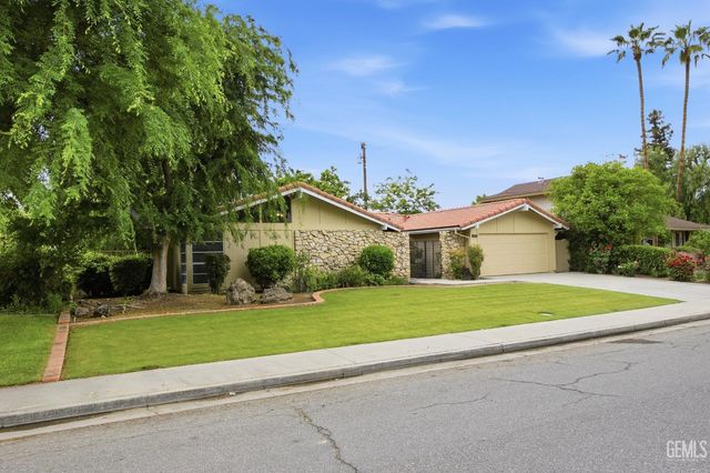 2813 Elm Street, Bakersfield, CA 93301