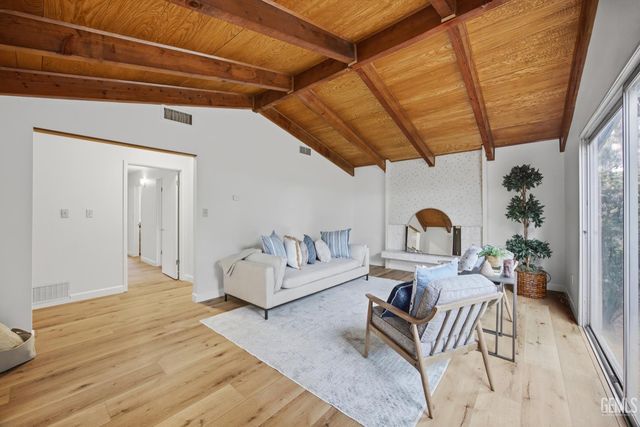 2813 Elm Street, Bakersfield, CA 93301