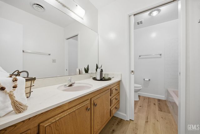 2813 Elm Street, Bakersfield, CA 93301