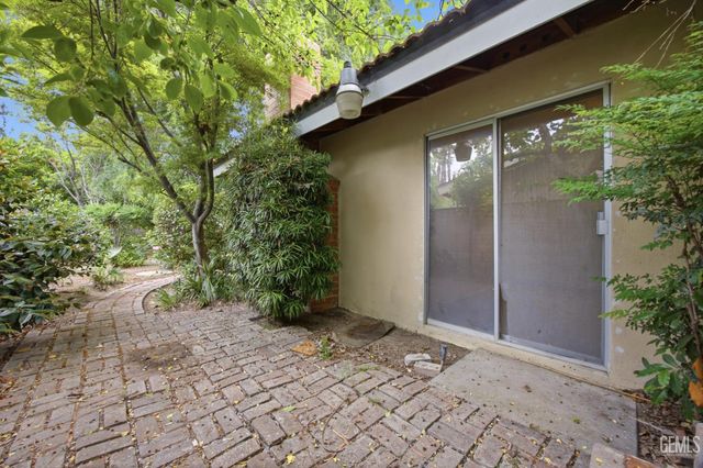 2813 Elm Street, Bakersfield, CA 93301