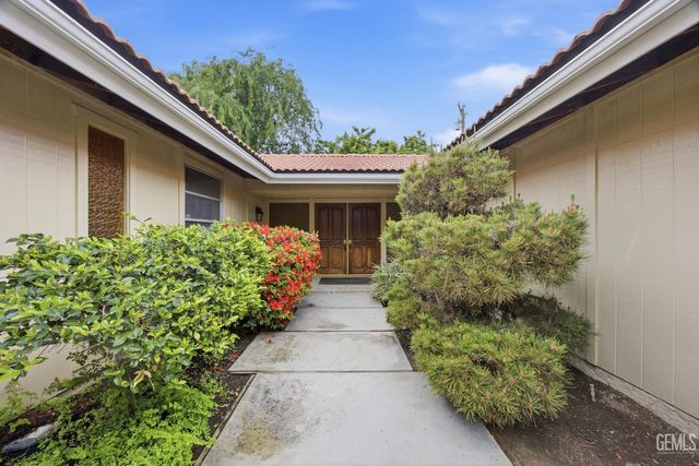 2813 Elm Street, Bakersfield, CA 93301